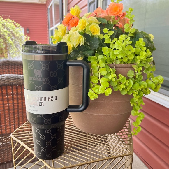 GG Inspired The Quencher H2.0 Flowstate™ Tumbler - Picture 3 of 6